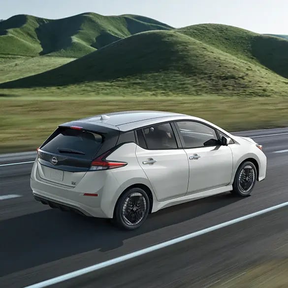 2025-nissan-leaf-rear.jpg